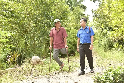 “Vết chân tròn” xây dựng quê hương