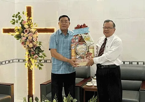 Thăm, chúc mừng Lễ Phục sinh