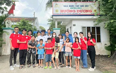 Hành trình của “Bước chân tuổi trẻ”