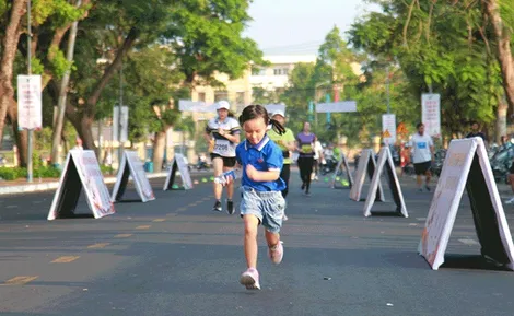 Miễn phí cho trẻ em đăng ký Giải Chạy bộ Ðêm Âm nhạc TP Cần Thơ lần I
