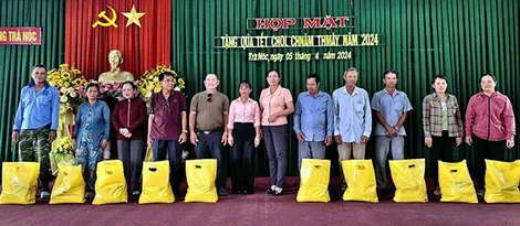 Họp mặt đồng bào dân tộc Khmer nhân dịp Tết cổ truyền Chôl Chnăm Thmây