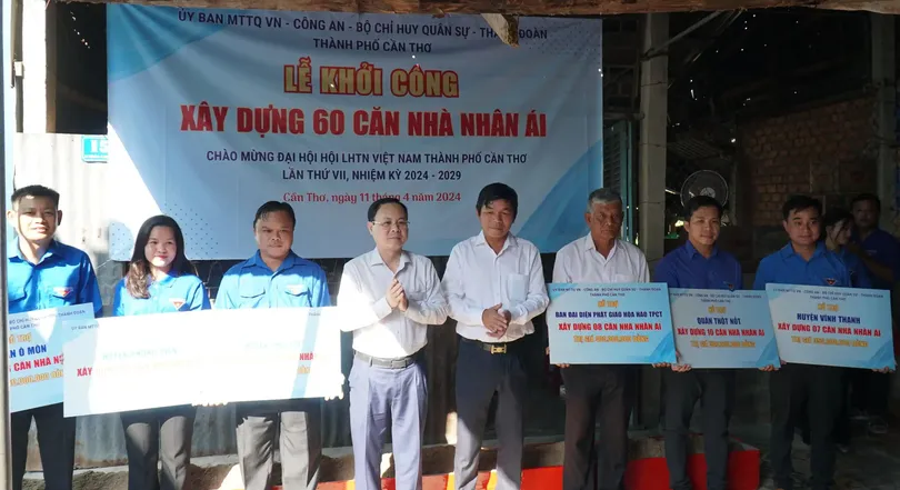 Bí thư Thành ủy dự lễ khởi công xây tặng 60 căn nhà nhân ái