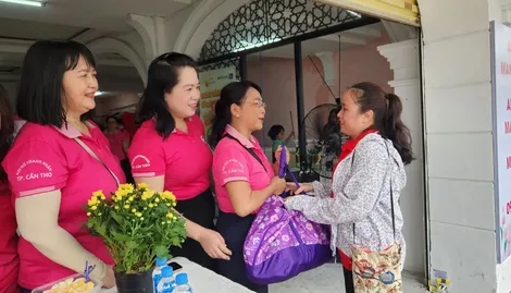 Hội Nữ Doanh nhân TP Cần Thơ mở cửa Siêu thị Trao yêu thương mùa 2