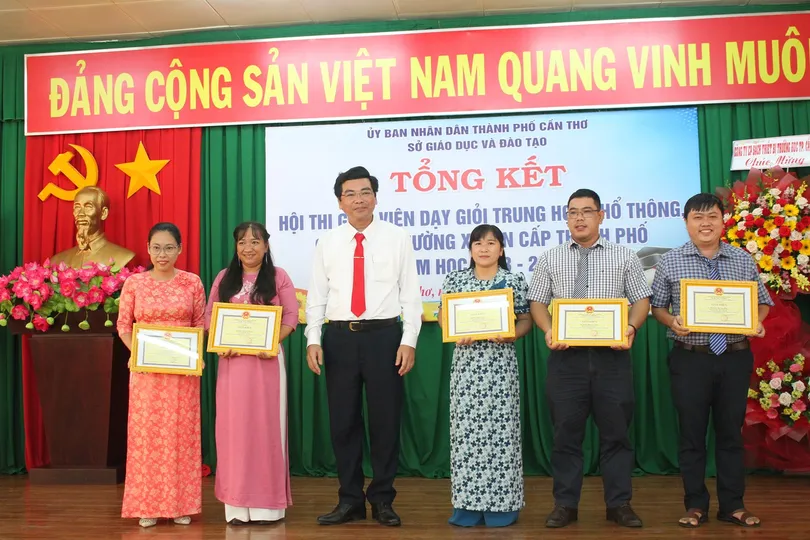 157 giáo viên đạt danh hiệu “Giáo viên dạy giỏi” THPT cấp thành phố