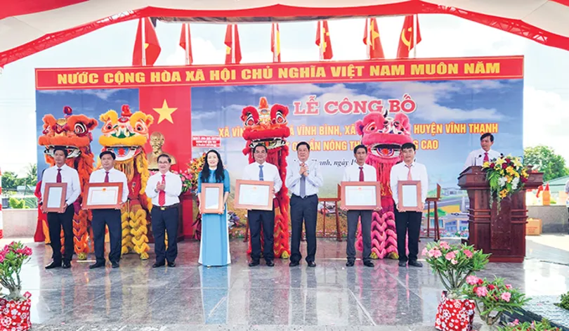 Công bố xã Vĩnh Trinh, Vĩnh Bình, Thạnh Tiến đạt chuẩn nông thôn mới nâng cao