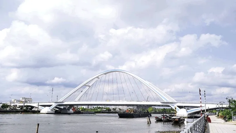 Chuẩn bị thông xe cầu Trần Hoàng Na