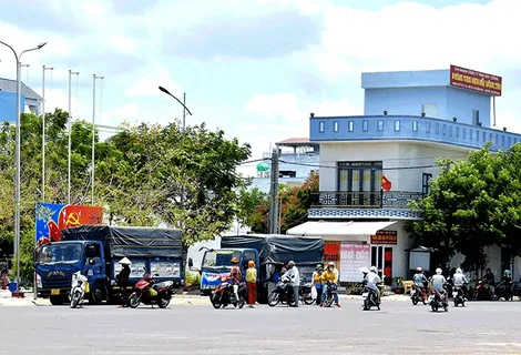 Nghĩa đồng bào mùa hạn mặn