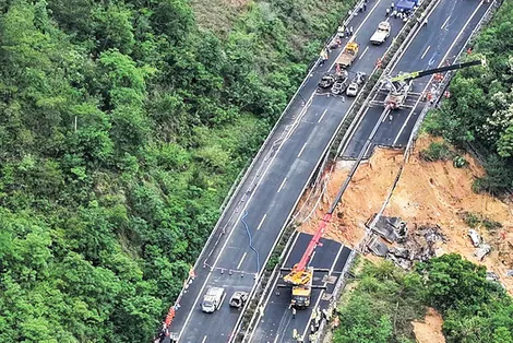 36 người thiệt mạng trong vụ sạt đường cao tốc tại Trung Quốc