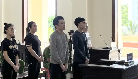 Xét xử đường dây mua bán người phục vụ quán karaoke