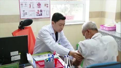 Đừng “mỏi người, đau nhức xương là ra tiệm thuốc”!