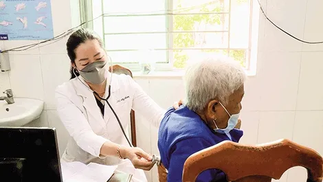 Sơ kết công tác thực hiện chính sách bảo hiểm xã hội, bảo hiểm y tế