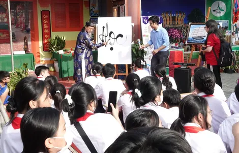 Bảo tồn và phát triển Di sản Lễ hội Kỳ yên Đình Bình Thủy