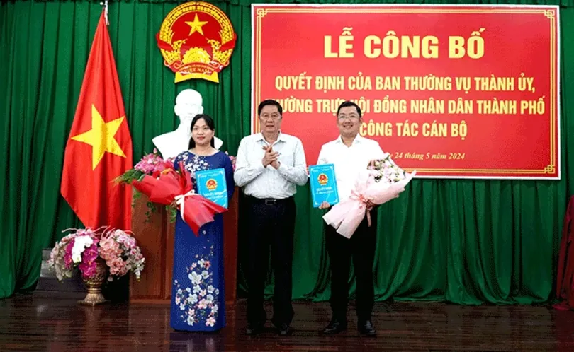 Bổ nhiệm 2 Phó chánh Văn phòng Ðoàn đại biểu Quốc hội và HÐND thành phố