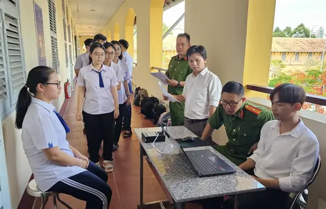 Khai mạc thí điểm mô hình thi online tập trung qua nền tảng công nghệ xác thực thẻ căn cước công dân gắn chíp điện tử