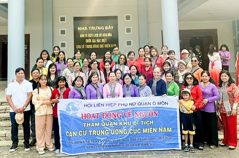 Phụ nữ Ô Môn tham gia bảo vệ nền tảng tư tưởng của Đảng