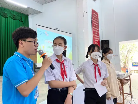 Triển khai các đội hình tình nguyện dạy tiếng Anh trong dịp hè