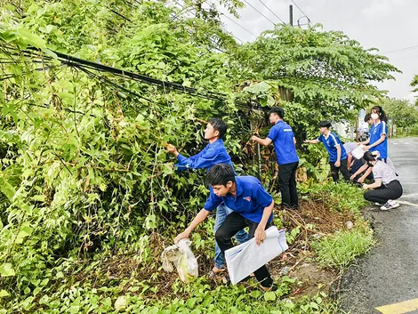 Tình nguyện đảm bảo an toàn giao thông