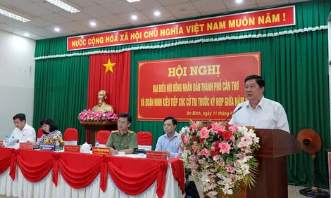 Đại biểu HĐND thành phố và quận Ninh Kiều tiếp xúc cử tri