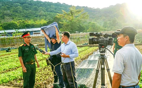 Dấn thân, sáng tạo...