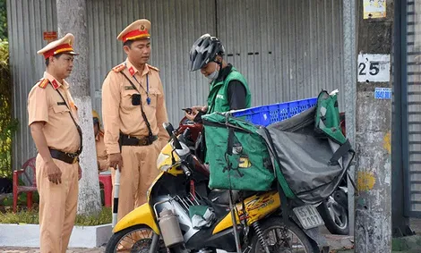 Xử lý nghiêm hành vi vi phạm trật tự an toàn giao thông, trật tự đô thị