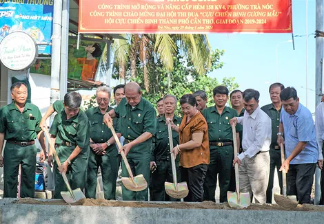 Hội Cựu chiến binh phường Trà Nóc khởi công nâng cấp hẻm 158