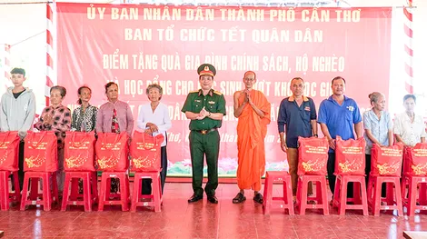 Xây dựng tiềm lực chính trị, tinh thần, văn hóa - xã hội vững chắc