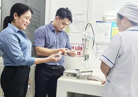 Tích cực điều trị dự phòng lây truyền HIV, viêm gan B và giang mai từ mẹ sang con