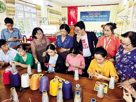 Trao cơ hội để nạn nhân chất độc da cam hòa nhập cộng đồng