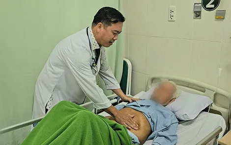 Cứu cụ ông 84 tuổi sốc nhiễm trùng đường mật nguy kịch