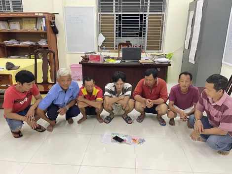 An Giang: Bắt quả tang nhóm đối tượng cá độ bóng đá ăn tiền