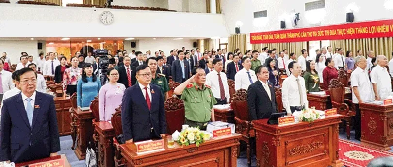 Thảo luận, quyết nghị nhiều vấn đề quan trọng của thành phố