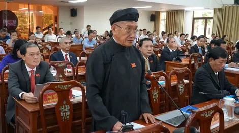 Hỏi thẳng thắn, trả lời rõ ràng những vấn đề cử tri quan tâm