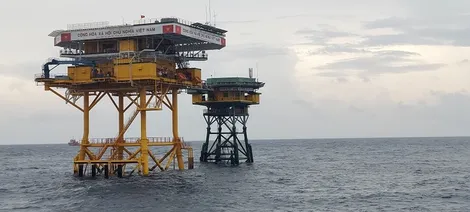 Nhà giàn DK1: Vững vàng giữa muôn trùng khơi