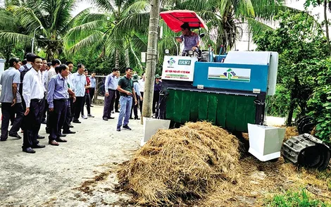 Hỗ trợ nông dân phát triển mô hình kinh tế tuần hoàn từ rơm