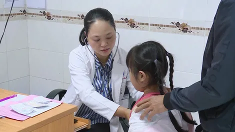 Bác sĩ chuyên khoa nhi khuyến cáo phòng chống bệnh sởi, ho gà cho trẻ nhỏ