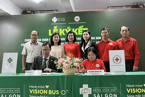 Ký kết Chương trình chăm sóc sức khỏe đôi mắt cho cộng đồng