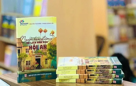 “Người bạn đường du lịch văn hóa Hội An”