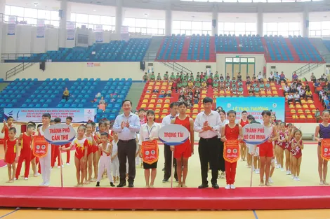 Khai mạc Giải vô địch trẻ, vô địch các nhóm tuổi môn Thể dục dụng cụ quốc gia năm 2024