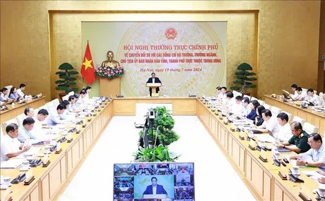 Đến cuối năm 2024, người đứng đầu phải chỉ đạo, điều hành trên môi trường số