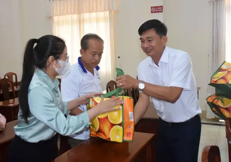 Quan tâm chăm lo gia đình chính sách, người có công