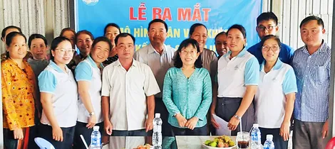 Ra mắt mô hình Dân vận khéo Tổ Liên kết gia công lưới, lú