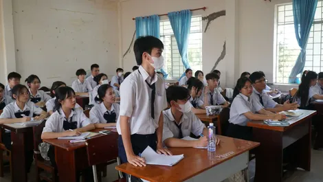 Đề nghị phê duyệt Tài liệu giáo dục địa phương TP Cần Thơ lớp 12 và lớp 9
