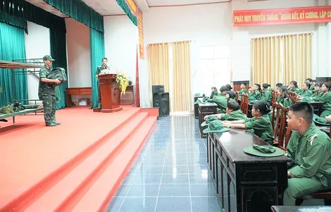 100 học sinh tham gia Chương trình Học kỳ Quân đội đợt 2
