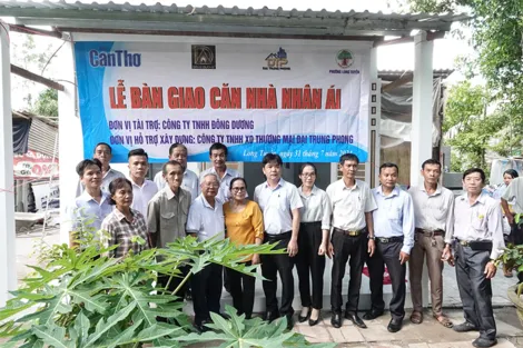 Bàn giao Căn nhà nhân ái tặng gia đình ông Nguyễn Hữu Thể