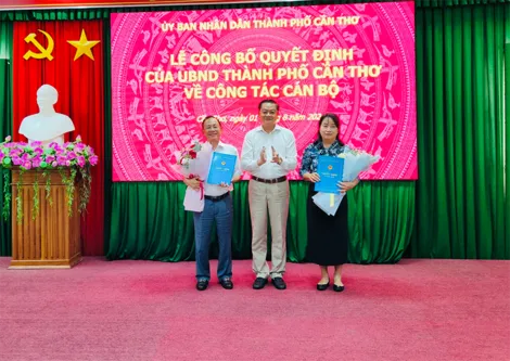 Công bố quyết định công tác cán bộ của Quỹ Đầu tư phát triển TP Cần Thơ
