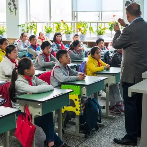 Nhiều hệ lụy do thiếu học sinh ở Trung Quốc