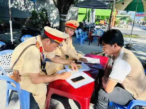 Đẩy mạnh tuần tra, kiểm soát khép kín địa bàn
