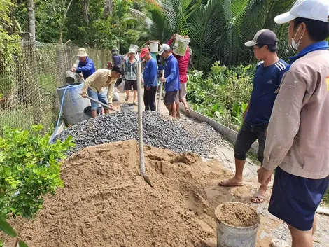 Phát huy dân chủ trong huy động sức dân