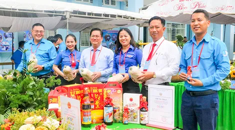 Khơi dậy khát vọng cống hiến của thanh niên