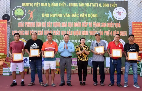 Khai mạc giải đấu tennis gây quỹ xây dựng nhà Đại đoàn kết và tặng quà hộ nghèo, cận nghèo, hoàn cảnh khó khăn